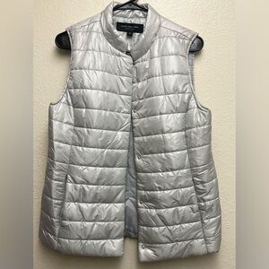 NWOT Marc New York Vest Womens Small Silver Sleeveless Quilted Snap Up Pockets